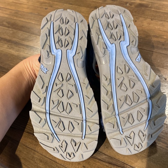 Teva 
Tanza Sandals - Kids'  in color: Griffith Total eclipse - Picture 7 of 9